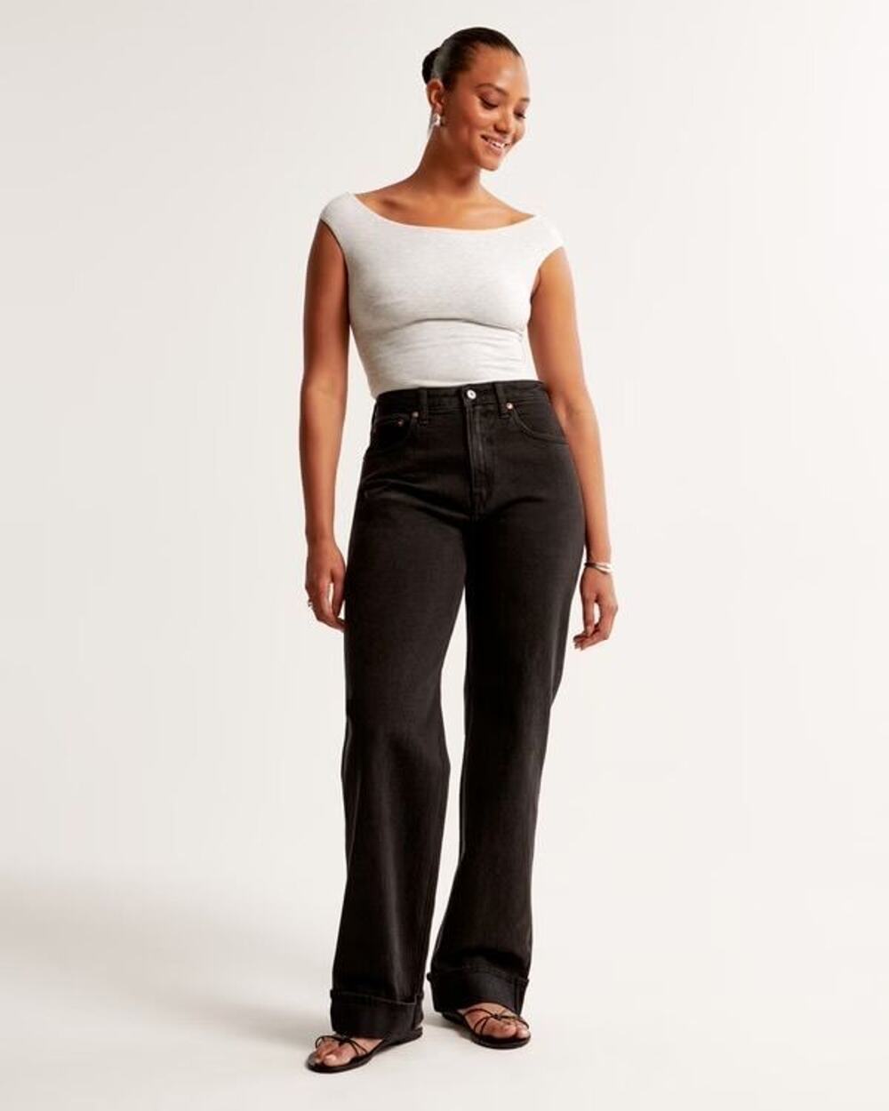 Abercrombie 90s Relaxed High Rise Black Straight Jeans Size 26